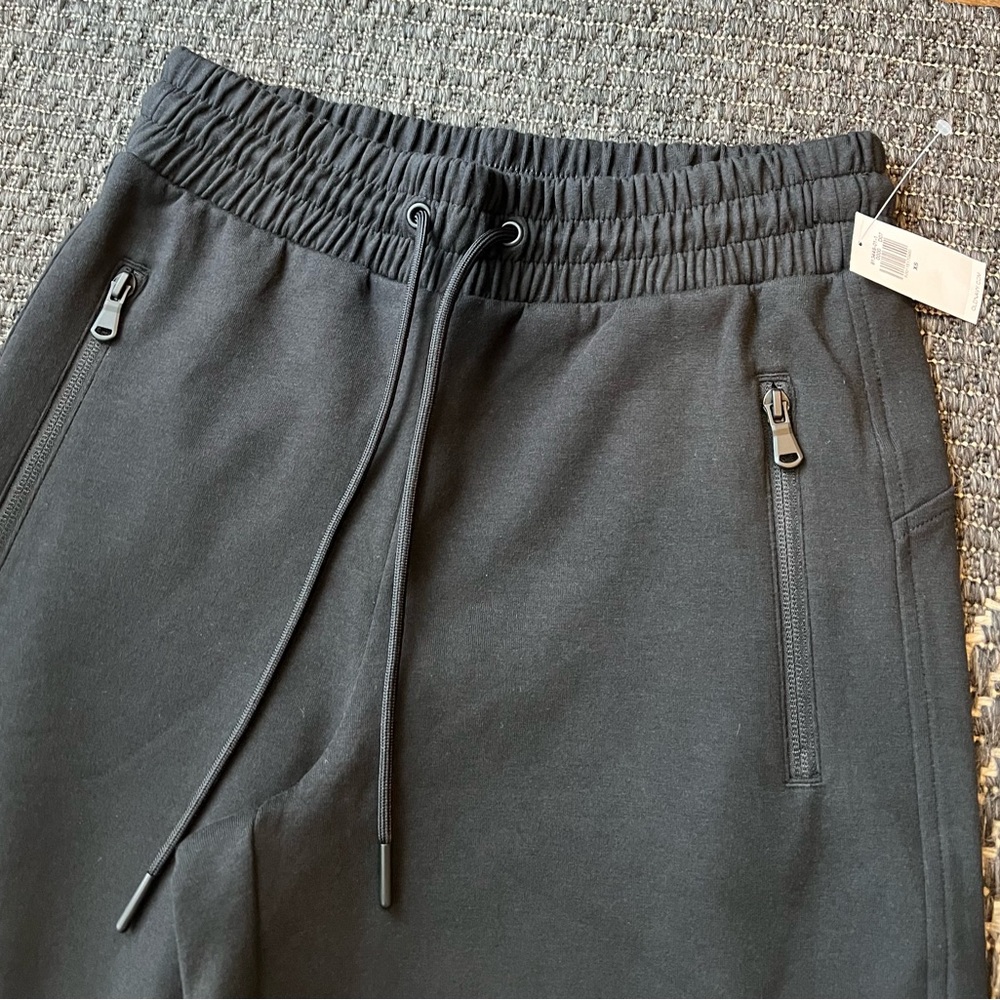 NWT Old Navy women’s Dynamic Fleece high rise waisted joggers Black XS - Picture 5 of 16